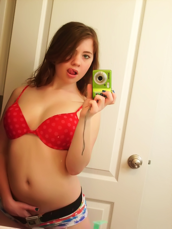Goth picks up asian Brasilian girl nude picture